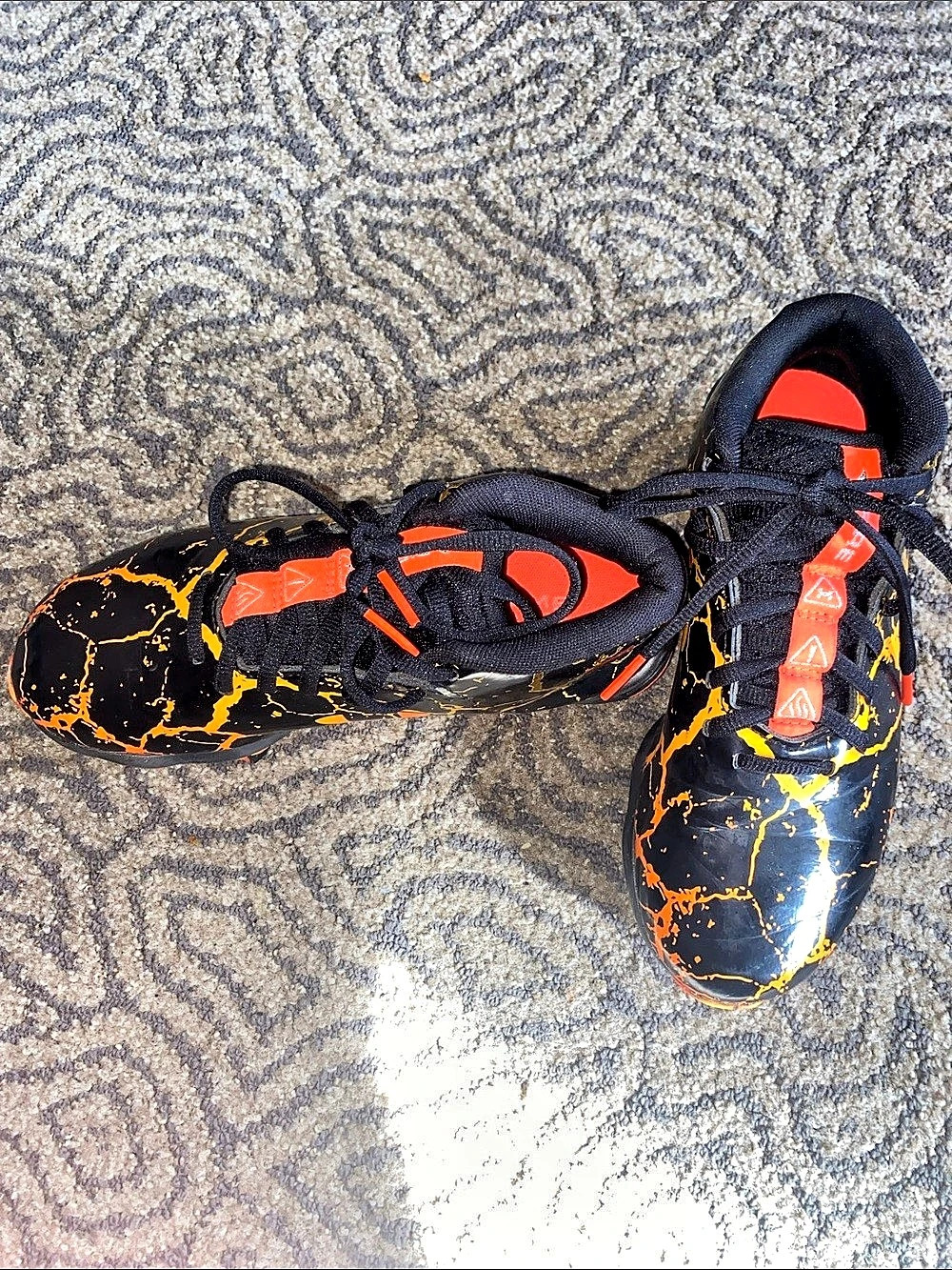 Under Armour Women's Athletic Shoes US 4Y Black & Orange